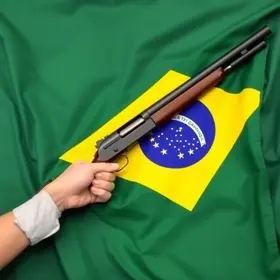 espingarda apreendida em nome de Bolsonaro